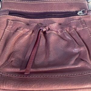 Fossil Vintage burgundy Bag in great shape crossbody leather